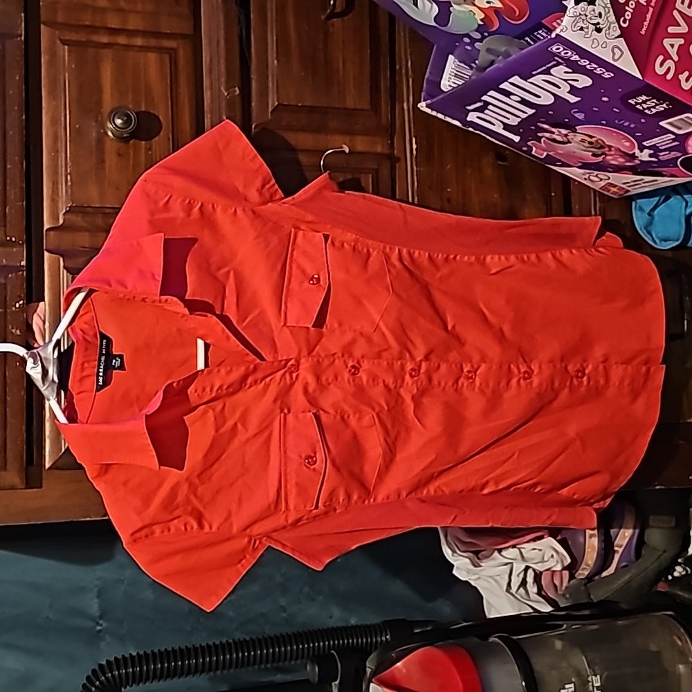 !!.                Ladies Petite Medium Blouse